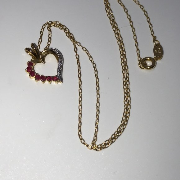 18" 18kg Vermeil Cable chain with Diamond and Ruby Heart Pendant - Picture 3 of 9